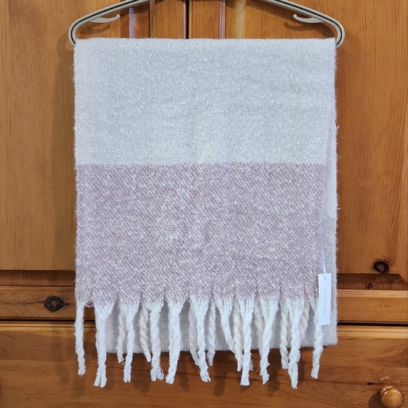 Gentle Fawn Huntington scarf - Picture 2 of 8